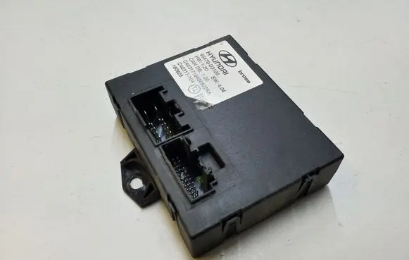 Hyundai Tucson TL Tailgate/trunk control unit/module 95470D3100