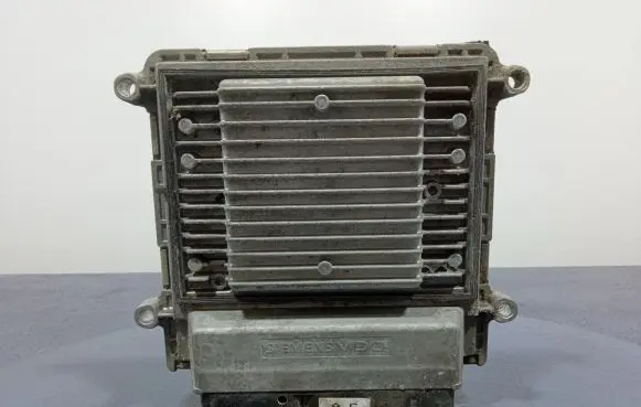 Hyundai Sonata Engine control unit/module ECU 39110-25070