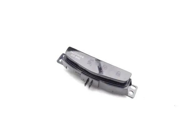 Nissan Juke II F16 Passenger airbag on/off switch 