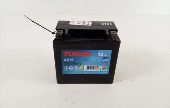 Mercedes-Benz E W212 Car battery A0009829308