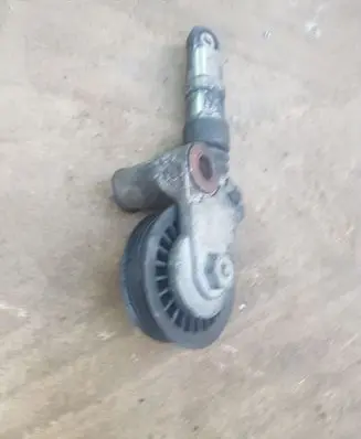 Volkswagen PASSAT B5.5 Alternator belt tensioner 