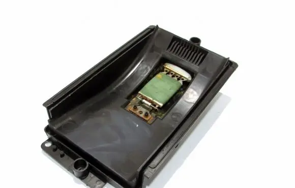 Volkswagen Golf IV Heater blower fan relay 1J0819022A