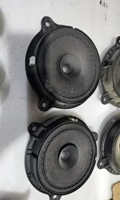 Nissan NV200 Front door speaker