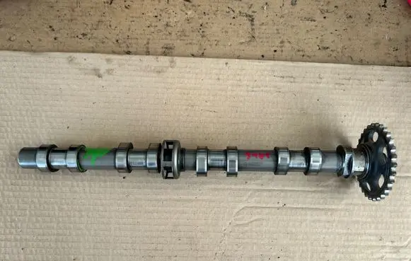 Mercedes-Benz Sprinter W906 Camshaft A6510500300 A6510520000