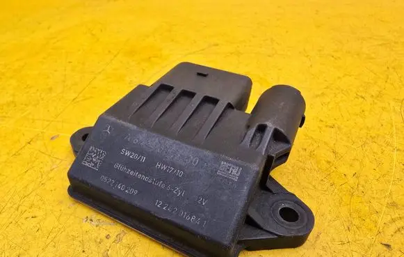Mercedes-Benz C W204 Glow plug pre-heat relay A6429002700 0522140209 12242016841