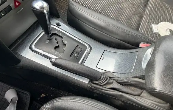 Other switches/knobs/shifts