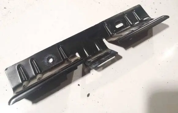 Volkswagen PASSAT B6 Other exterior part 3C0867737C