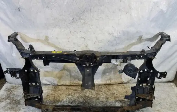 Nissan Qashqai Radiator support slam panel