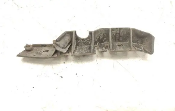 Audi A3 S3 A3 Sportback 8P Front bumper mounting bracket 8P0807183A
