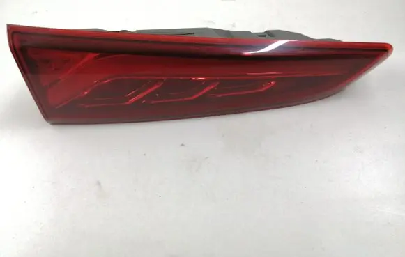 Hyundai Kona I Tailgate rear/tail lights 92403J91