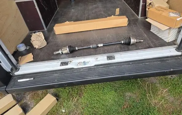 Opel Corsa E Front driveshaft 95520723 013479750