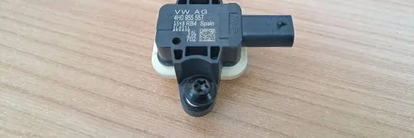 Audi A7 S7 4G Airbag deployment crash/impact sensor 4H0955557