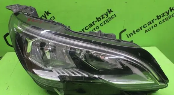 Peugeot 3008 II Headlight/headlamp