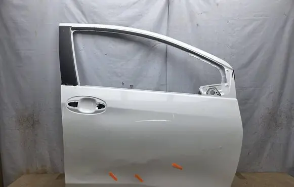 Toyota Yaris Front door