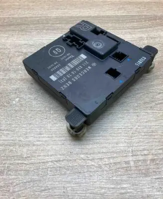 Mercedes-Benz E W211 Door control unit/module 2118201626 Used