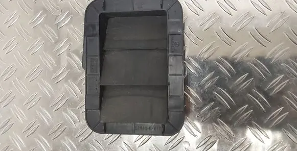Toyota Verso Quarter panel pressure vent 629400F010
