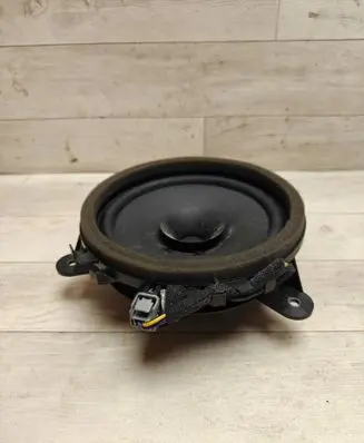 Volvo V70 Rear door speaker 30657444