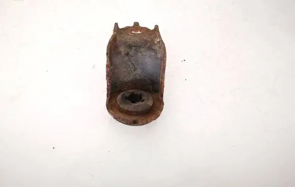 Toyota Avensis T250 Radiator mount bracket