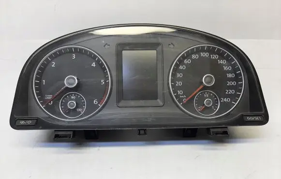 Volkswagen Caddy Speedometer (instrument cluster) 2K0920865E