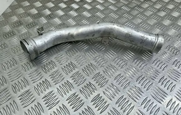 Mercedes-Benz E W212 Intercooler hose/pipe A2045840047