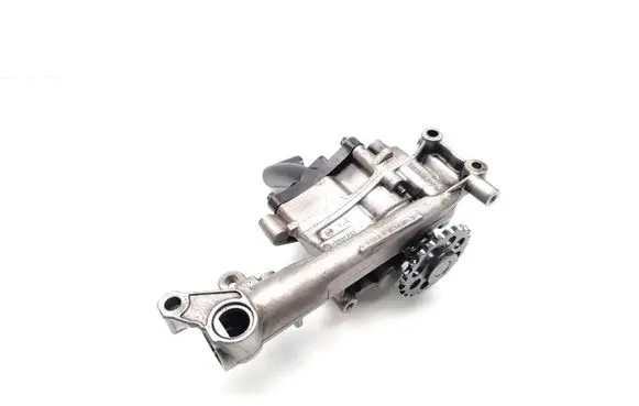 Mercedes-Benz A W169 Oil pump 6401810401