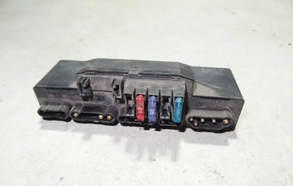 Mercedes-Benz E W210 Fuse module A2105400372
