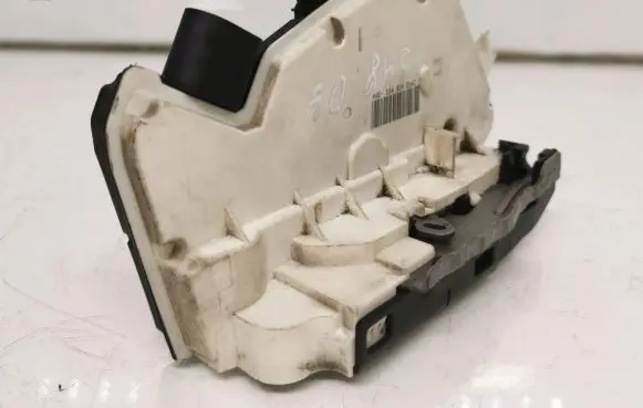 Volkswagen Up Rear door lock 1S4839016C