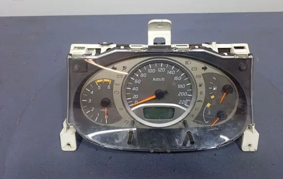 Nissan Almera Tino Speedometer (instrument cluster) BU071