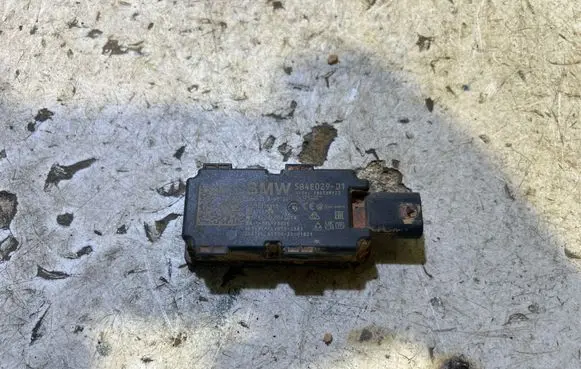 BMW X1 U11 Keyless (KESSY) go control unit/module 5B4E02901 R201210115 FBD5SMY23