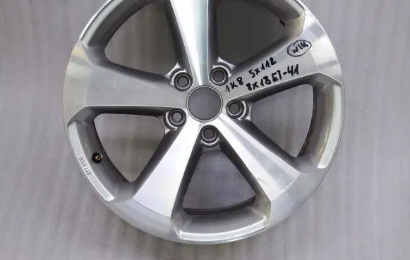 Volkswagen Scirocco R18 alloy rim 