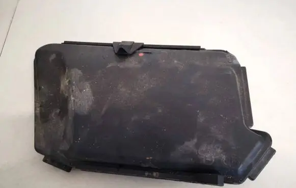 Mercedes-Benz E W211 Fuse box cover a2115400182