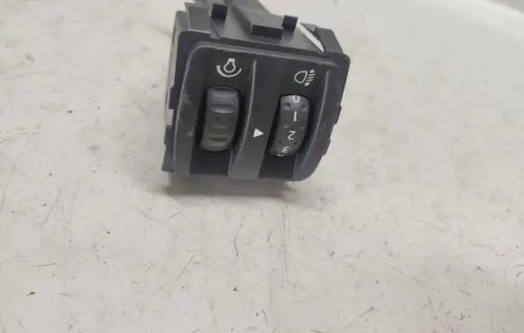 Renault Scenic II - Grand scenic II Headlight level height control switch