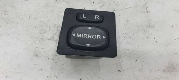 Toyota Corolla Verso E121 Wing mirror switch 769746 183574
