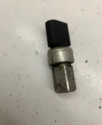 Volkswagen PASSAT B6 Air conditioning (A/C) pressure sensor 1K0959126