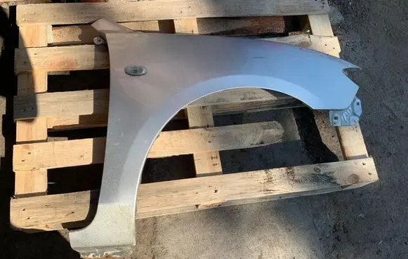 Hyundai Santa Fe Fender end trim 1511C