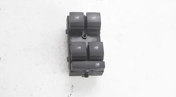 Opel Mokka Electric window control switch 13305009