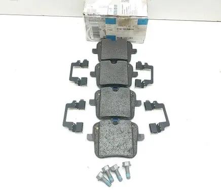 BMW 7 G11 G12 Brake pads (front) 6885187 34216885187