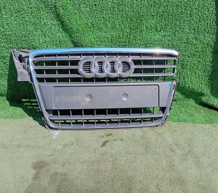 Audi A4 S4 B8 8K Front bumper upper radiator grill 8K0853651