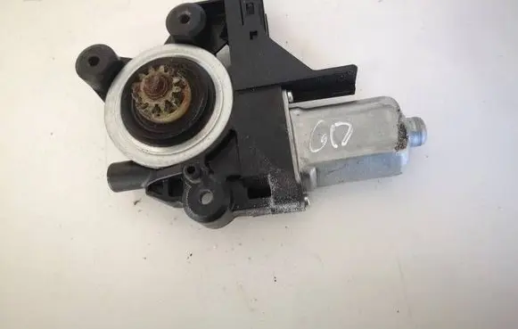 Volvo V70 Rear door window regulator motor 970716101