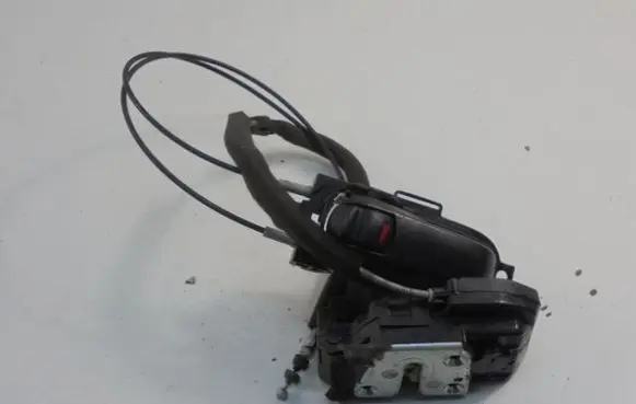 Nissan Tiida C11 Front door lock 