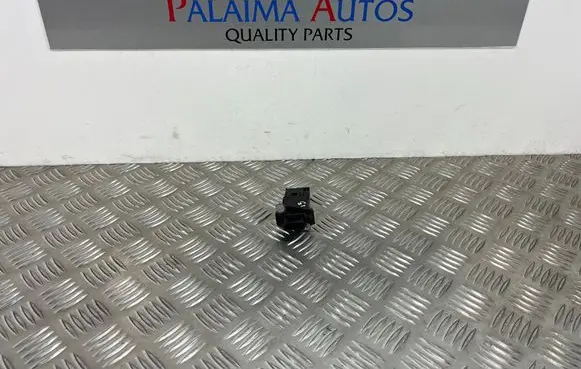 Nissan Qashqai Mass air flow meter 226807S000