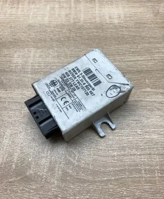 BMW 5 E39 Immobilizer control unit/module 6905667 608377