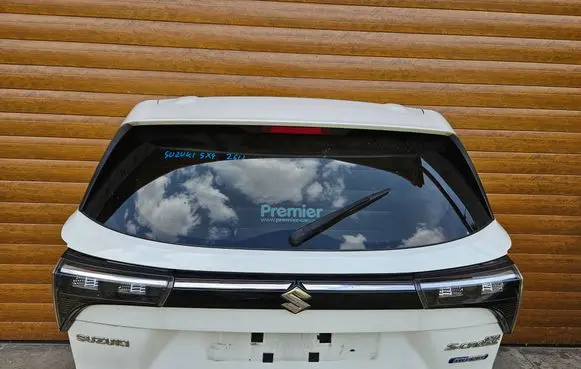 Suzuki SX4 S-Cross Tailgate/trunk/boot lid