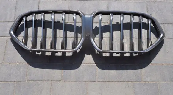 BMW X6 G06 Front bumper upper radiator grill