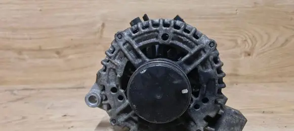 Volvo S40 Generator/alternator 30773111 012161901