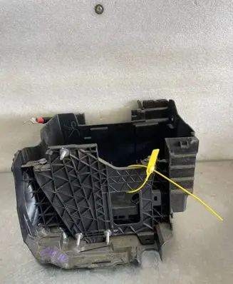 Renault Megane IV Battery box tray 