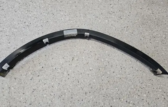 Mercedes-Benz GL X164 Rear arch trim A1648845522 1648845522