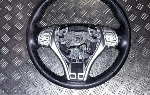Nissan Pulsar Steering wheel 34154207
