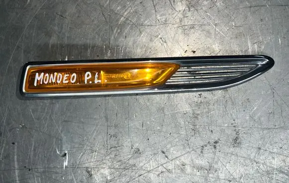 Ford Mondeo MK IV Front fender indicator light 7S7113K354AD