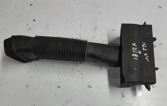 Seat Ibiza IV (6J,6P) Air intake duct part 1T0805971
